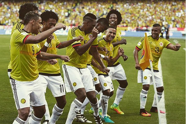 seleccion-colombia-celebrando